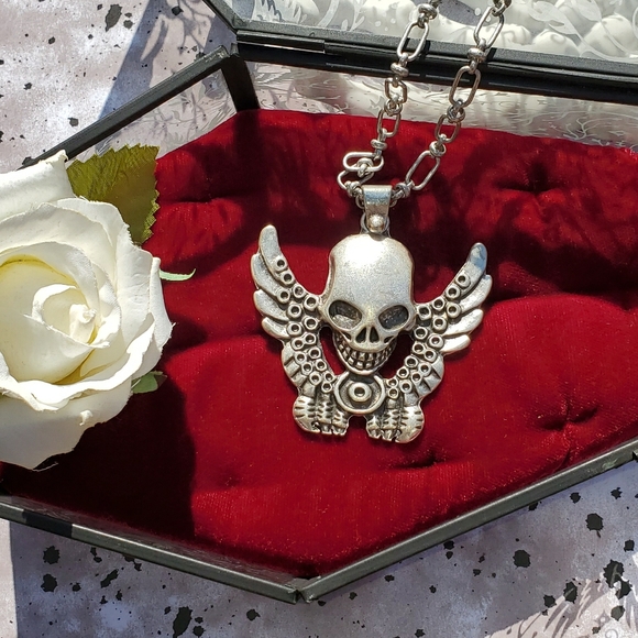 🔥"Flying Into Eternity" Skull Pendant🔥 - Picture 1 of 3